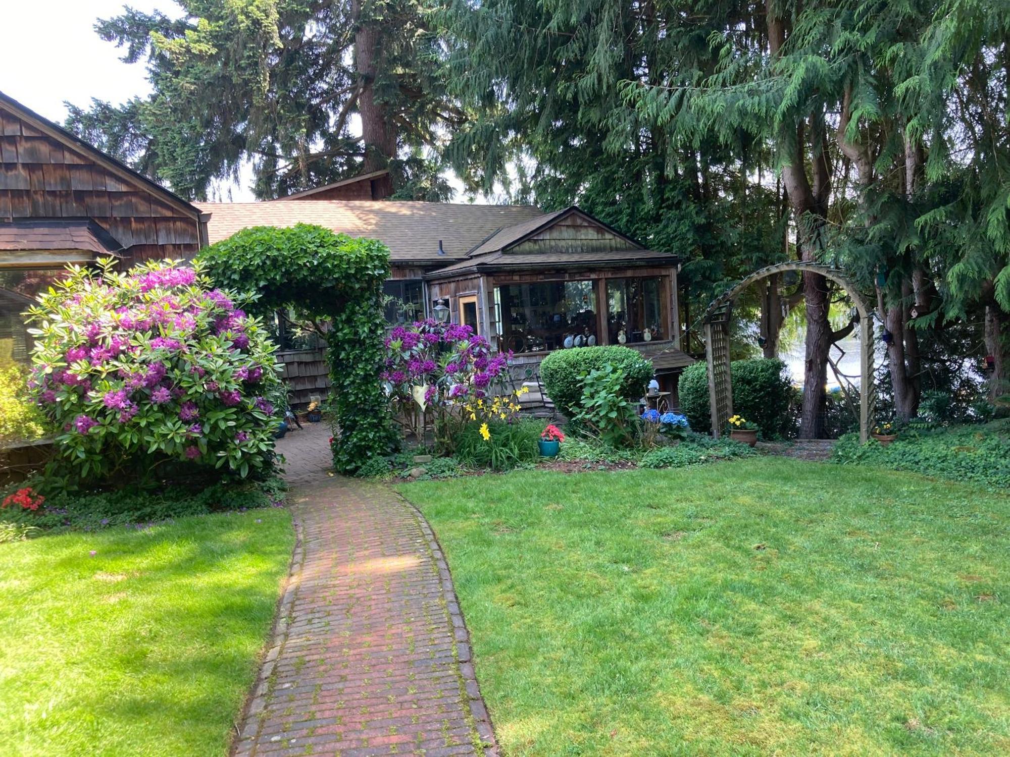 Cottage Lake Bed And Breakfast Woodinville Exteriér fotografie